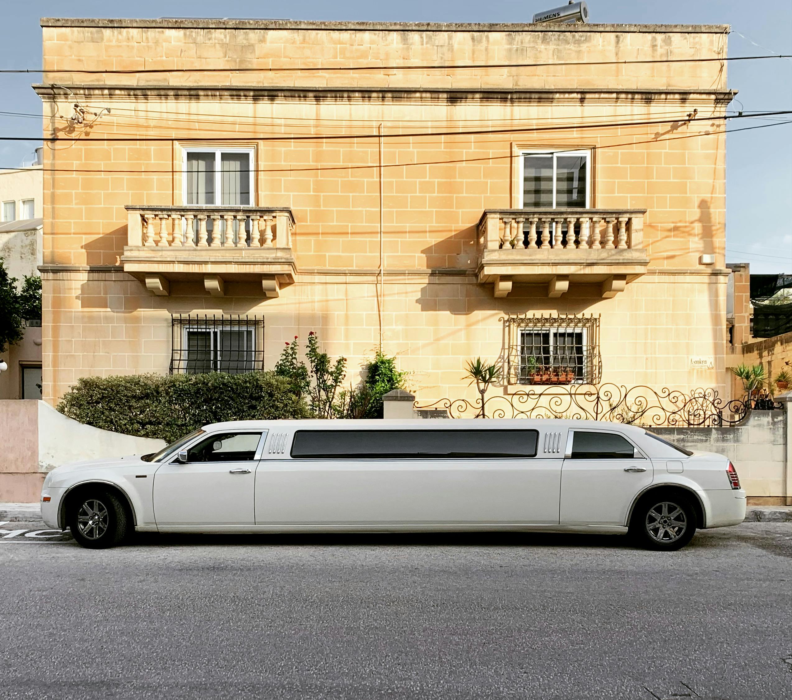 Are You Seeing a Rented Limousine in Dreams?