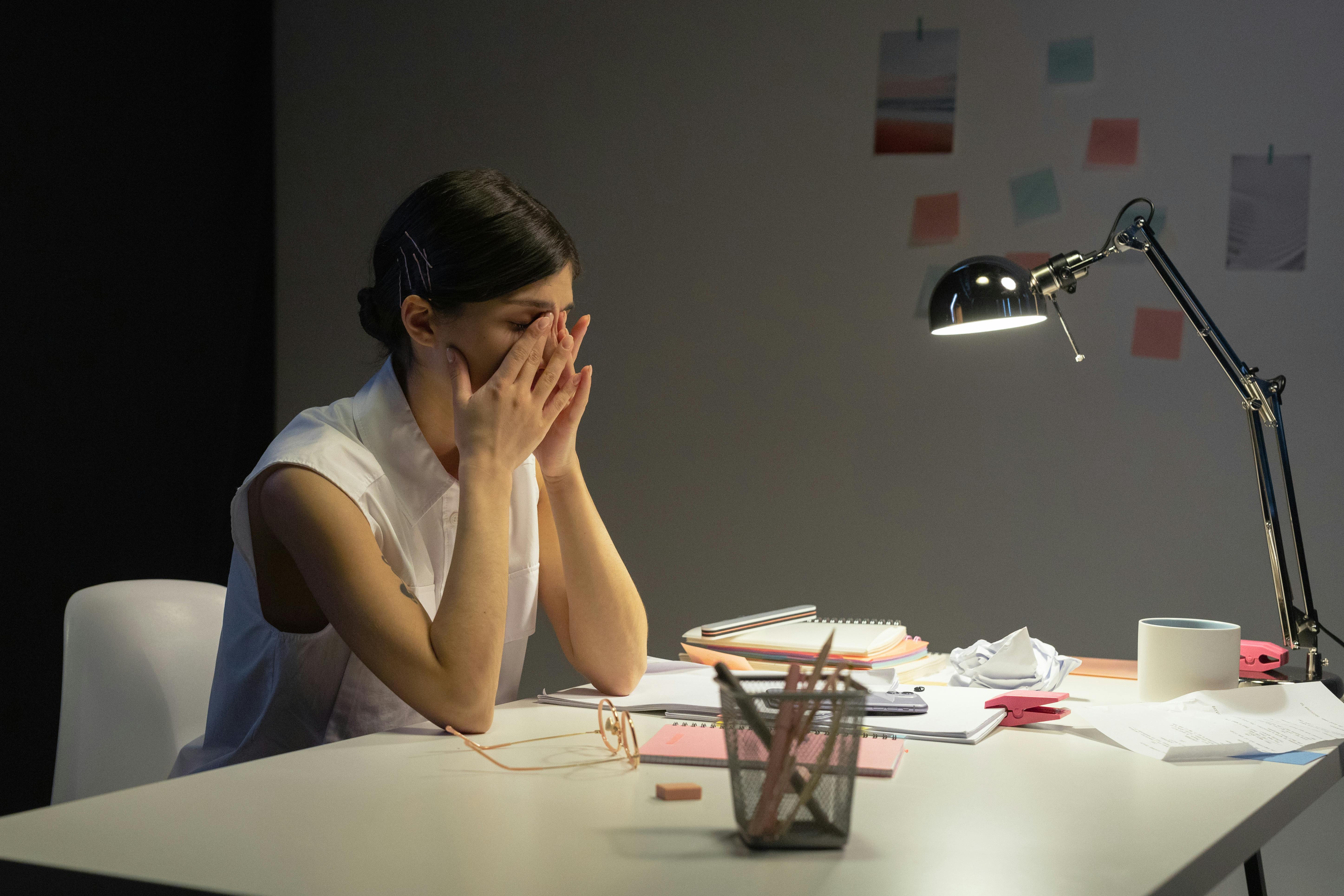 8 Signs You’re Experiencing Hysterical Bonding