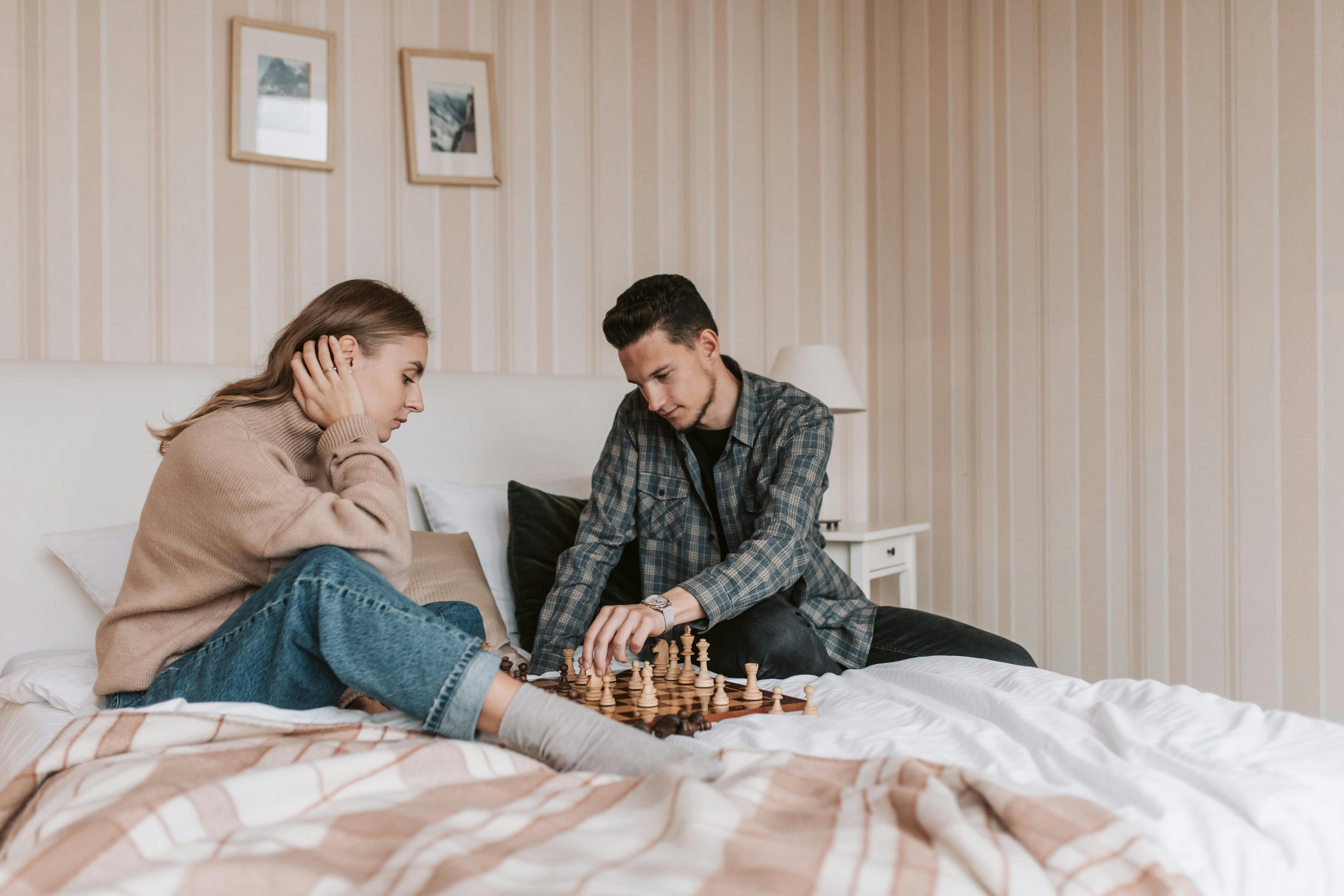 9 Best Strategies for Living with a Narcissist​
