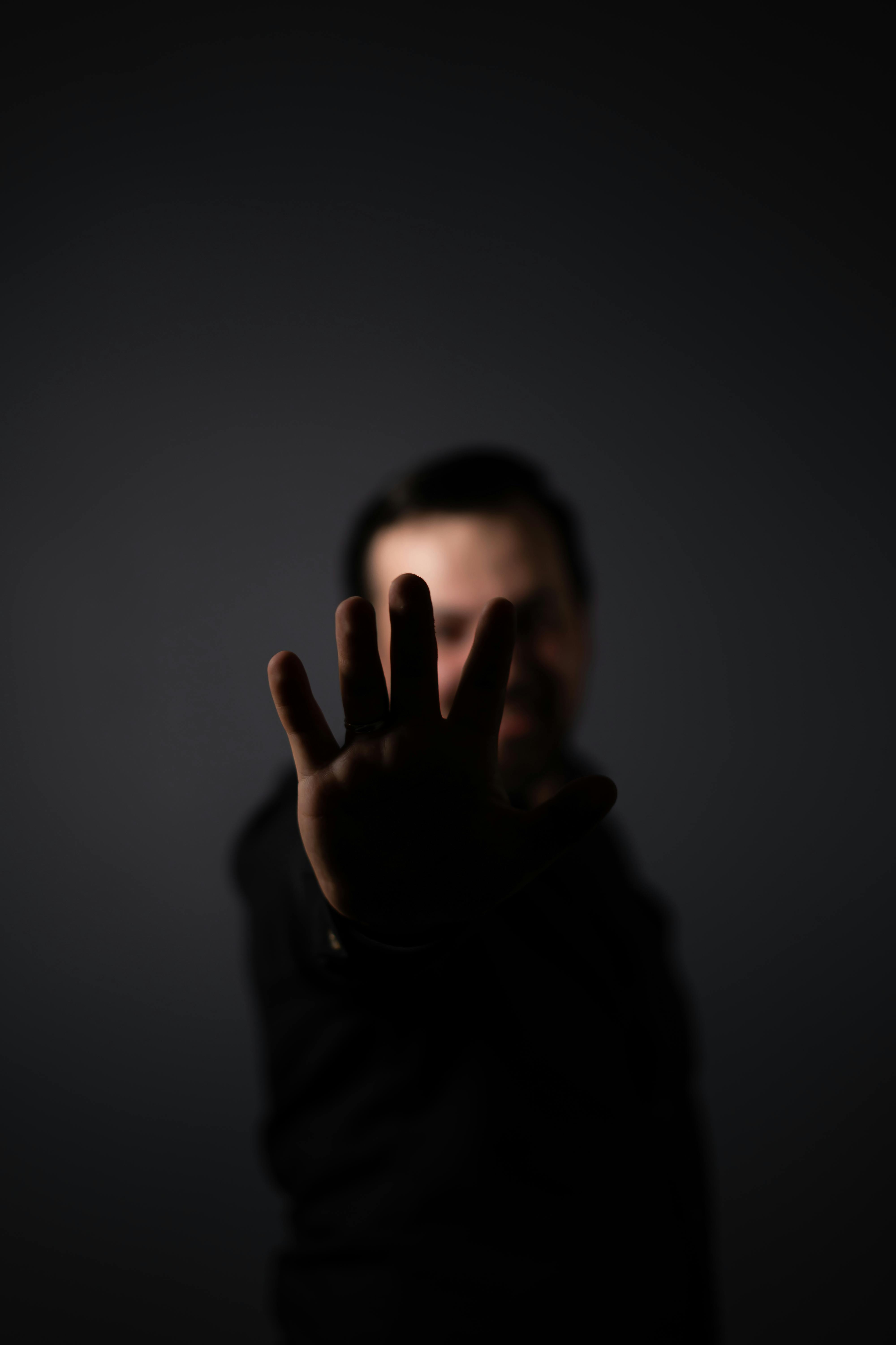 50 Phrases to Disarm a Narcissist